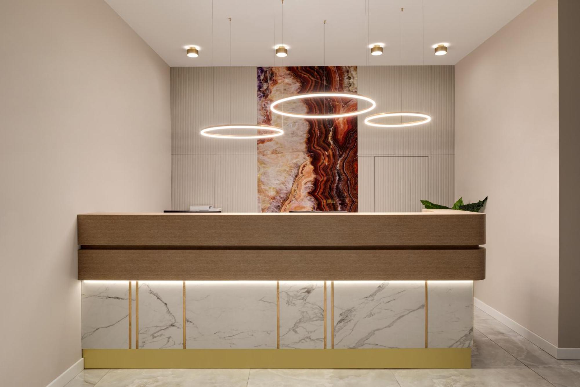Ramada By Wyndham Bucharest Otopeni Airport Exterior photo